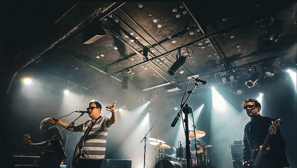 IST IST en concert à L’Aéronef de Lille, groupe post-punk de Manchester sur scène.